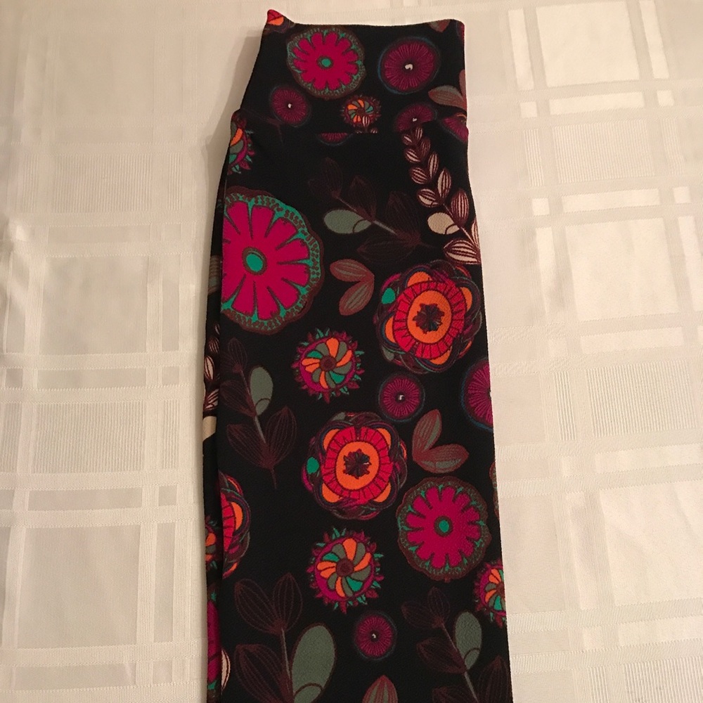 Cassie Lularoe Skirt